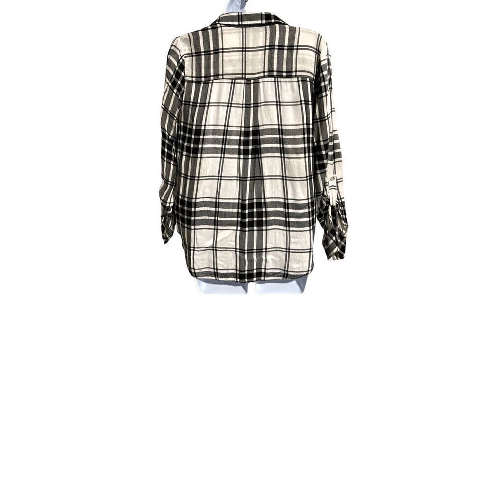 Button Down Flannel Size M - Picture 3 of 3